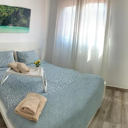 Апартаменты By The Beach Tenerife *